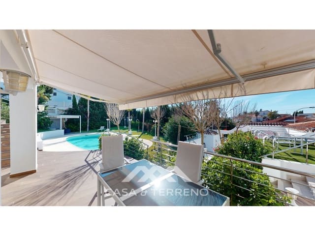 6 bedroom Guesthouse/B & B for sale in Caleta de Vélez, Vélez-Málaga with pool garage - € 1,200,000 (Ref: 8222901)