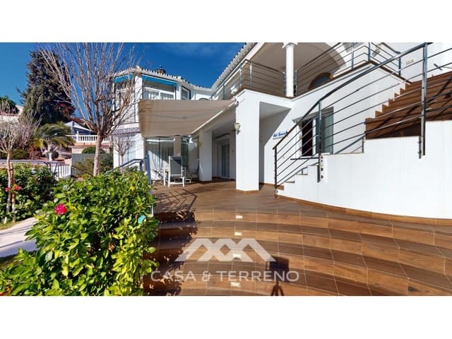 6 bedroom Guesthouse/B & B for sale in Caleta de Vélez, Vélez-Málaga with pool garage - € 1,200,000 (Ref: 8222901)