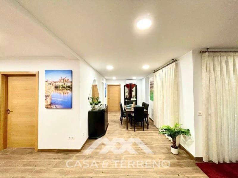 6 soveværelse Guesthouse/B & B til salg i Caleta de Velez med swimmingpool garage - € 1.200.000 (Ref: 8222901)