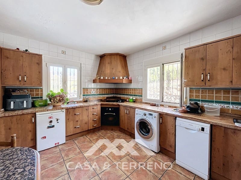 4 slaapkamer Finca/Landhuis te koop in Competa - € 370.000 (Ref: 8311604)