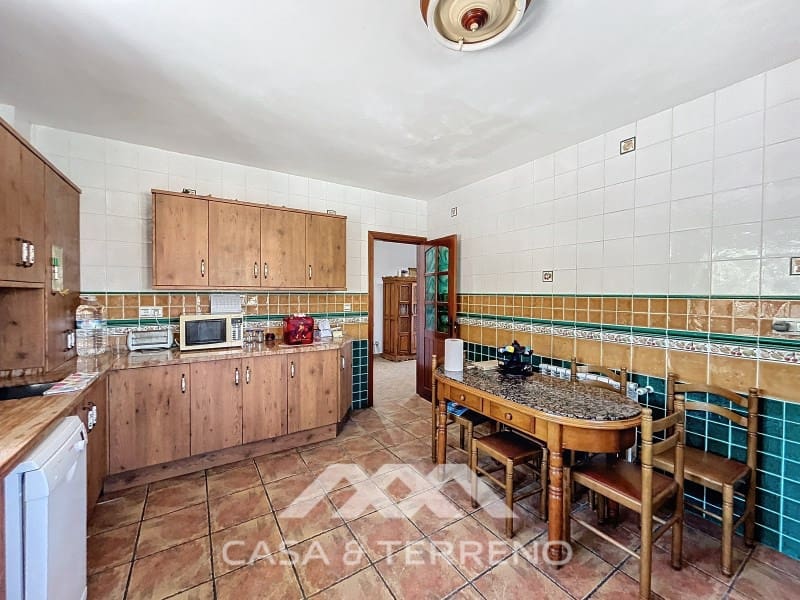 4 slaapkamer Finca/Landhuis te koop in Competa - € 370.000 (Ref: 8311604)
