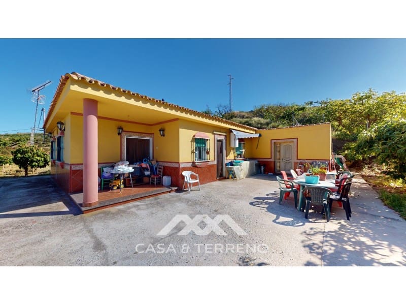 3 soveværelse Finca/Landehus til salg i Benamocarra - € 299.000 (Ref: 8311606)