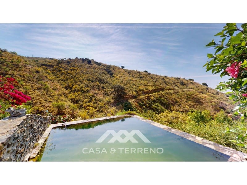 7 soveværelse Villa til salg i Moclinejo med swimmingpool - € 960.000 (Ref: 8322848)