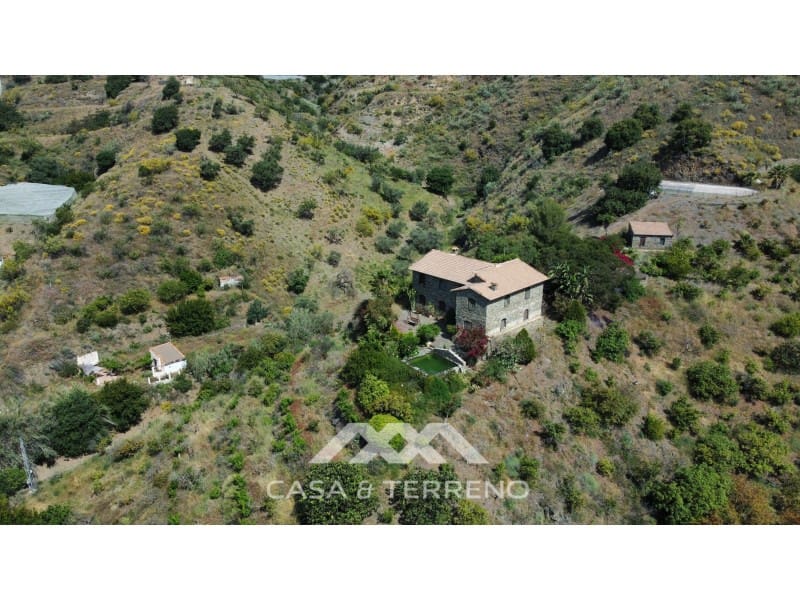 7 soveværelse Villa til salg i Moclinejo med swimmingpool - € 960.000 (Ref: 8322848)