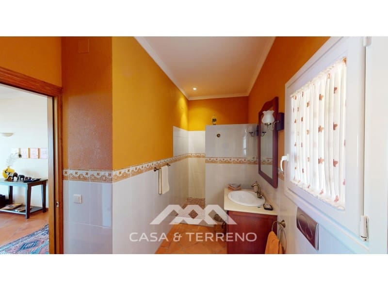 3 soveværelse Villa til salg i Algarrobo med swimmingpool - € 875.000 (Ref: 8383269)