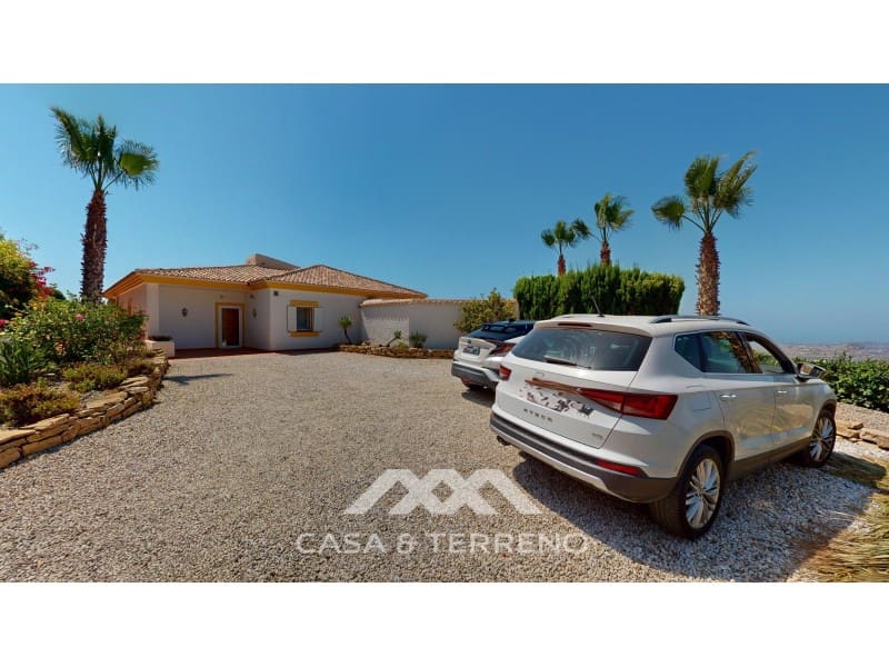 3 soveværelse Villa til salg i Algarrobo med swimmingpool - € 875.000 (Ref: 8383269)