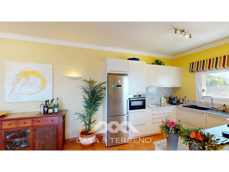 3 soveværelse Villa til salg i Algarrobo med swimmingpool - € 875.000 (Ref: 8383269)