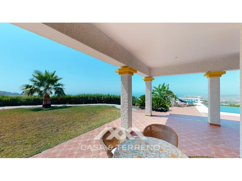 3 soveværelse Villa til salg i Algarrobo med swimmingpool - € 875.000 (Ref: 8383269)