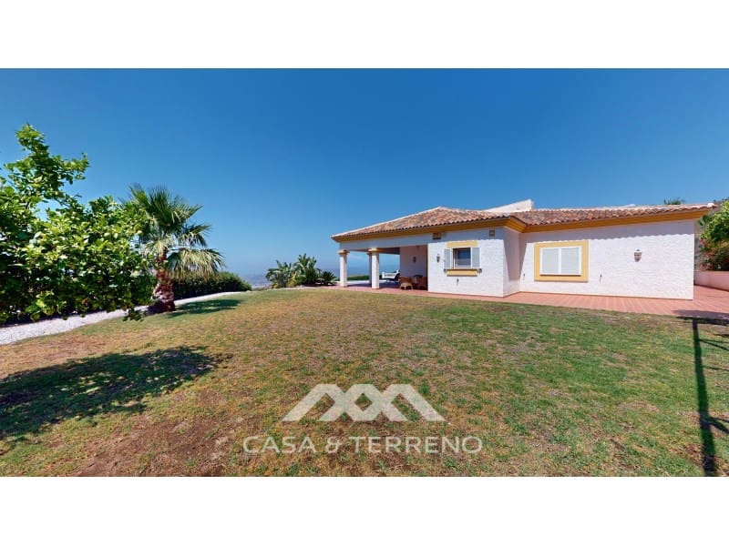 3 soveværelse Villa til salg i Algarrobo med swimmingpool - € 875.000 (Ref: 8383269)