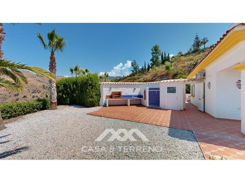 3 soveværelse Villa til salg i Algarrobo med swimmingpool - € 875.000 (Ref: 8383269)