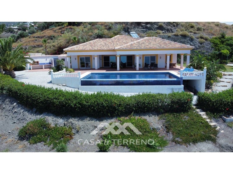 3 soveværelse Villa til salg i Algarrobo med swimmingpool - € 875.000 (Ref: 8383269)