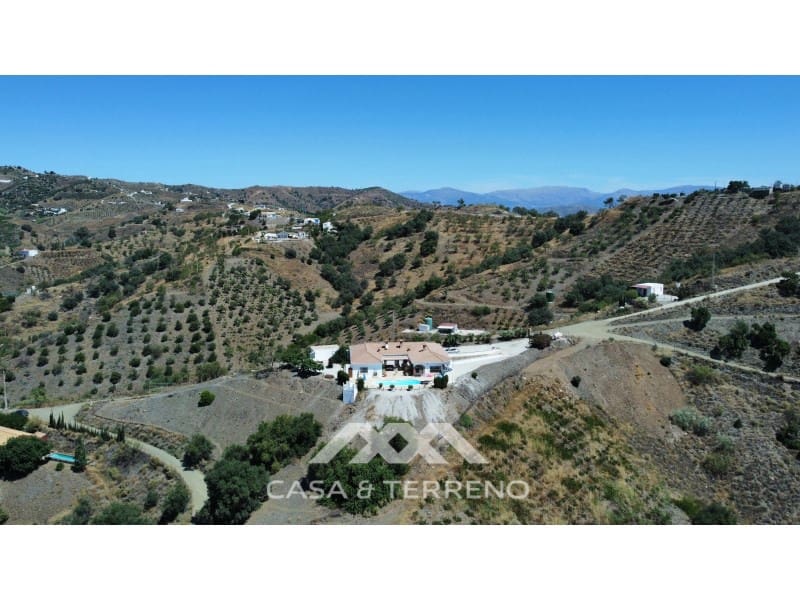 7 soveværelse Villa til salg i Iznate med swimmingpool garage - € 1.352.000 (Ref: 8399029)