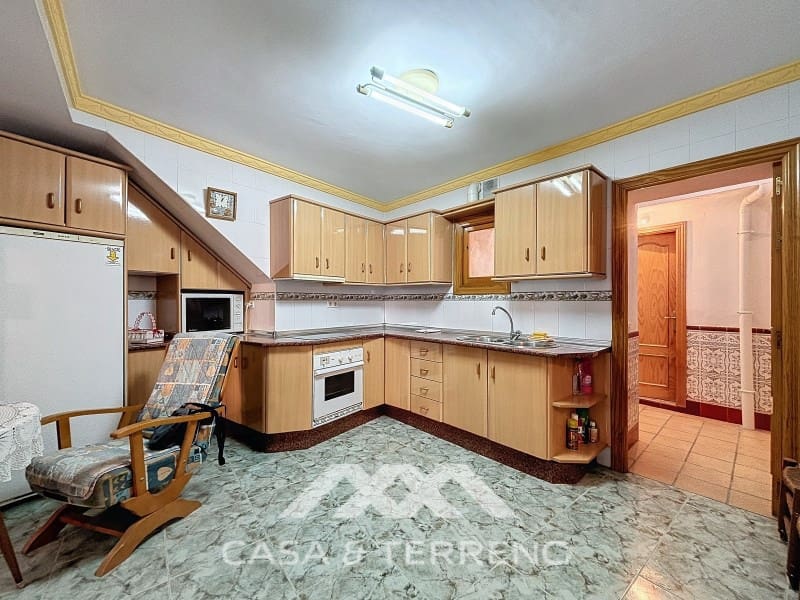 4 slaapkamer Huis te koop in Archez - € 239.000 (Ref: 8403747)