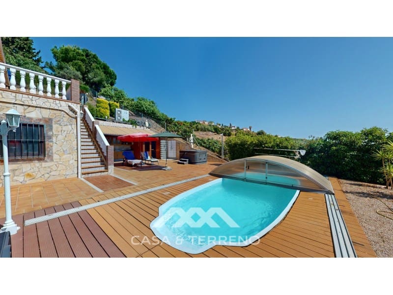 4 slaapkamer Villa te koop in Frigiliana met zwembad garage - € 880.000 (Ref: 8430529)