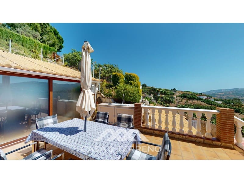 4 slaapkamer Villa te koop in Frigiliana met zwembad garage - € 880.000 (Ref: 8430529)