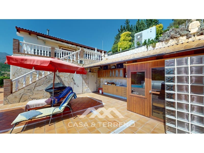 4 slaapkamer Villa te koop in Frigiliana met zwembad garage - € 880.000 (Ref: 8430529)