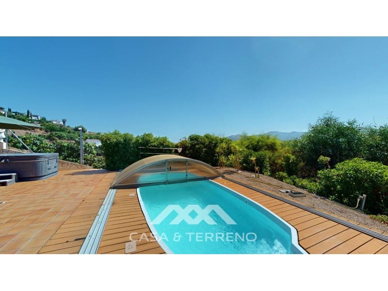 4 slaapkamer Villa te koop in Frigiliana met zwembad garage - € 880.000 (Ref: 8430529)