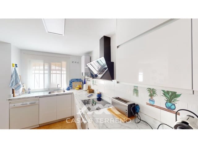 4 slaapkamer Halfvrijstaande villa te koop in Almayate, Vélez-Málaga met zwembad - € 415.000 (Ref: 8474216)