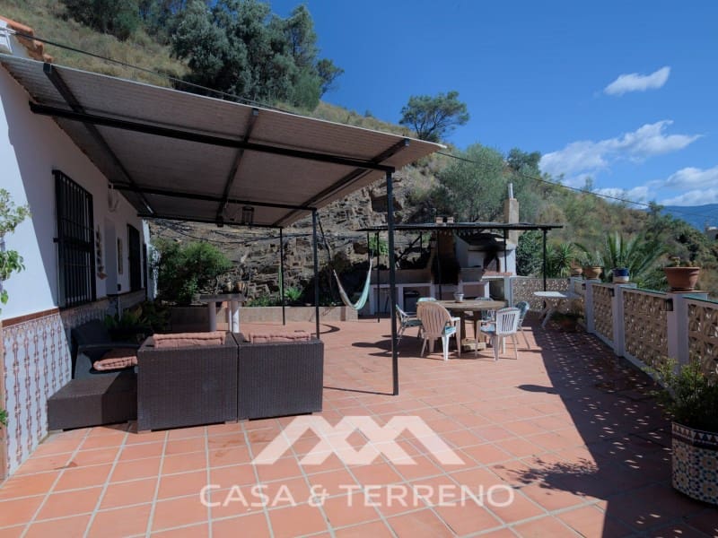 3 sovrum Villa till salu i Sayalonga med pool garage - 390 000 € (Ref: 8487864)