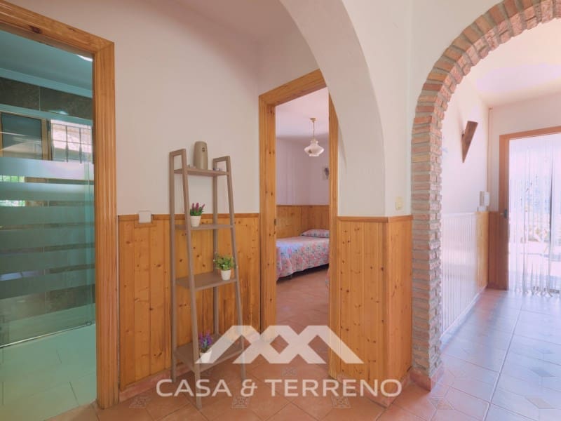 3 sovrum Villa till salu i Sayalonga med pool garage - 390 000 € (Ref: 8487864)