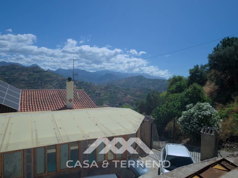 3 sovrum Villa till salu i Sayalonga med pool garage - 390 000 € (Ref: 8487864)