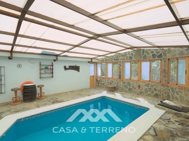 3 sovrum Villa till salu i Sayalonga med pool garage - 390 000 € (Ref: 8487864)