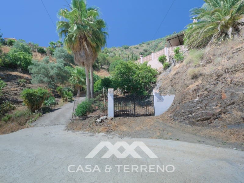 3 sovrum Villa till salu i Sayalonga med pool garage - 390 000 € (Ref: 8487864)