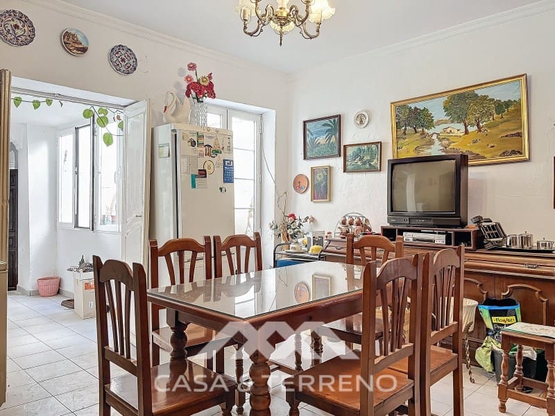 10 bedroom Guesthouse/B & B for sale in Velez-Malaga - € 375,000 (Ref: 8489098)