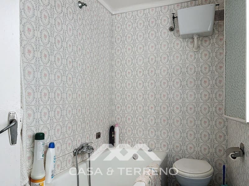 10 bedroom Guesthouse/B & B for sale in Velez-Malaga - € 375,000 (Ref: 8489098)