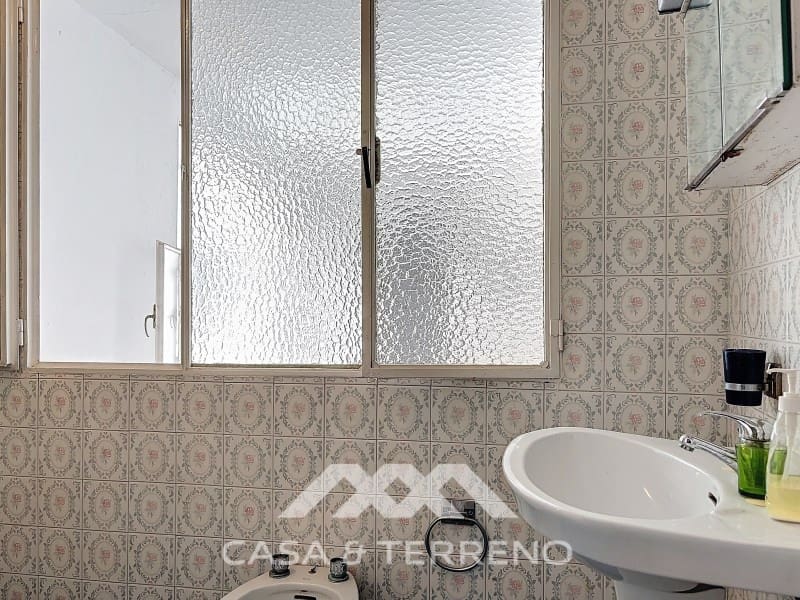 10 bedroom Guesthouse/B & B for sale in Velez-Malaga - € 375,000 (Ref: 8489098)