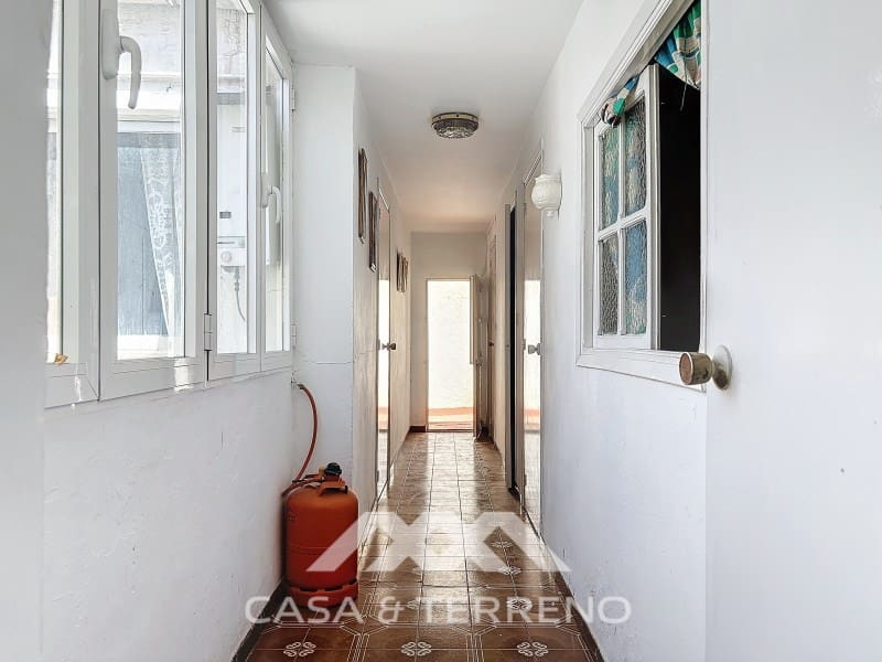 10 bedroom Guesthouse/B & B for sale in Velez-Malaga - € 375,000 (Ref: 8489098)