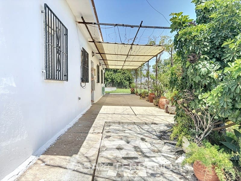 10 bedroom Guesthouse/B & B for sale in Torre del Mar with pool - € 425,000 (Ref: 8489099)