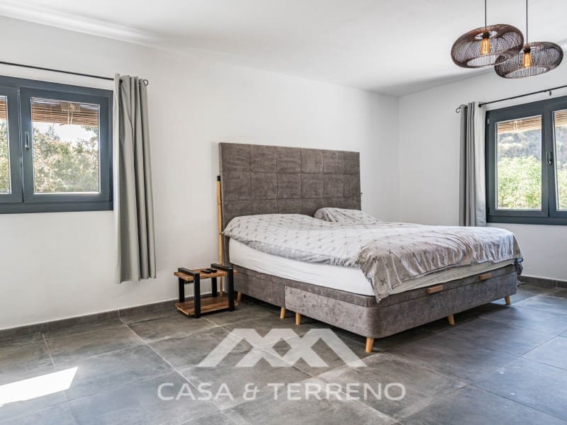 3 soveværelse Villa til salg i Velez-Malaga med garage - € 1.225.000 (Ref: 8498990)