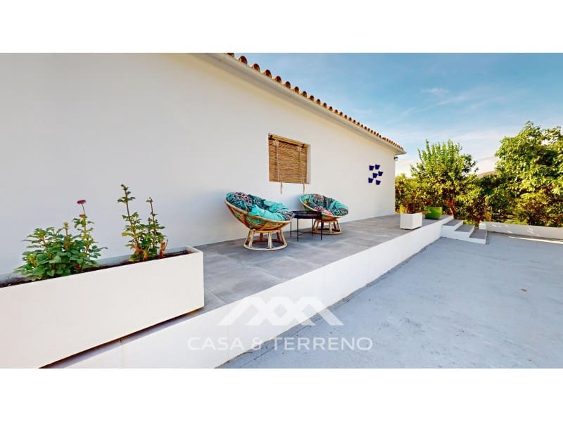 3 soveværelse Villa til salg i Velez-Malaga med garage - € 1.225.000 (Ref: 8498990)