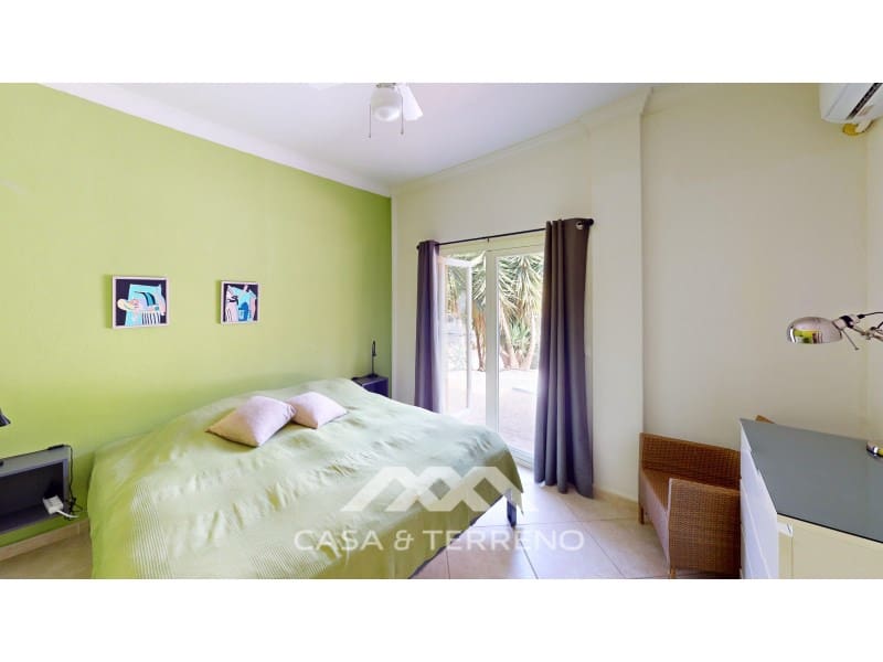 5 soveværelse Villa til salg i Algarrobo med swimmingpool - € 585.000 (Ref: 8545051)