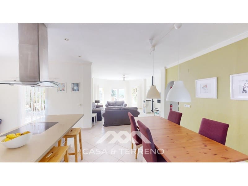 5 soveværelse Villa til salg i Algarrobo med swimmingpool - € 585.000 (Ref: 8545051)