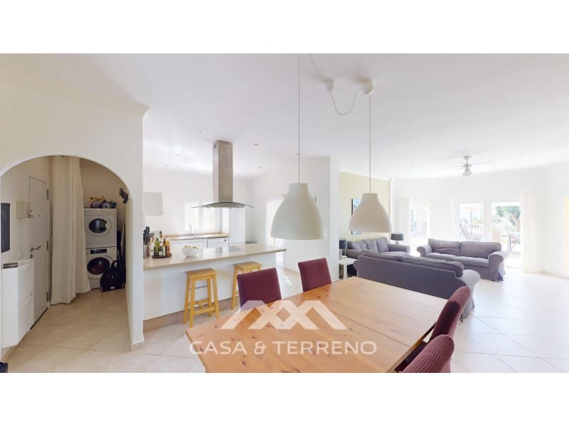 5 soveværelse Villa til salg i Algarrobo med swimmingpool - € 585.000 (Ref: 8545051)