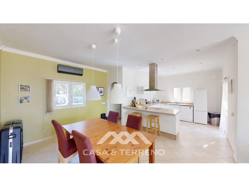 5 soveværelse Villa til salg i Algarrobo med swimmingpool - € 585.000 (Ref: 8545051)