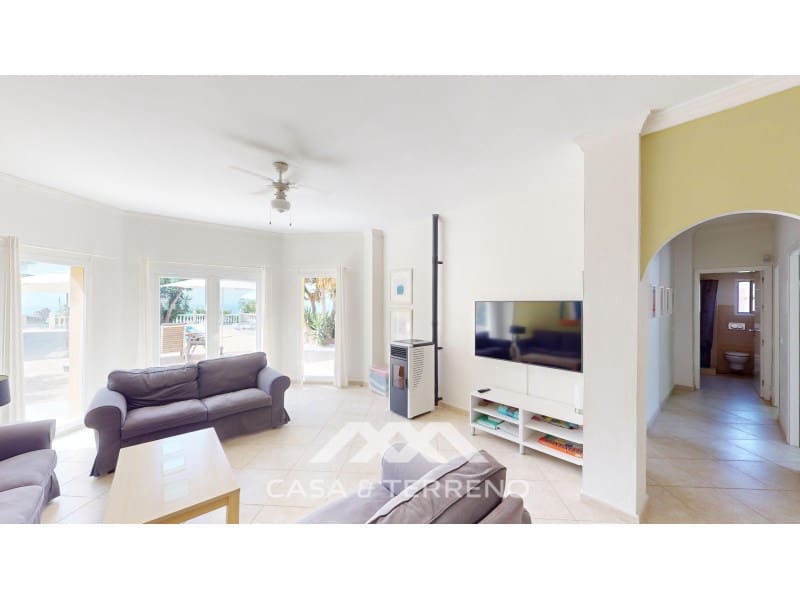 5 soveværelse Villa til salg i Algarrobo med swimmingpool - € 585.000 (Ref: 8545051)