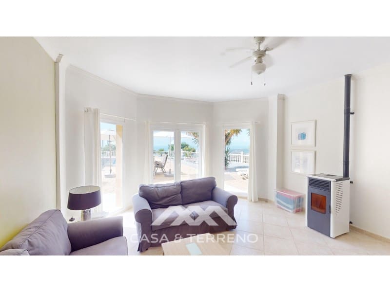 5 soveværelse Villa til salg i Algarrobo med swimmingpool - € 585.000 (Ref: 8545051)