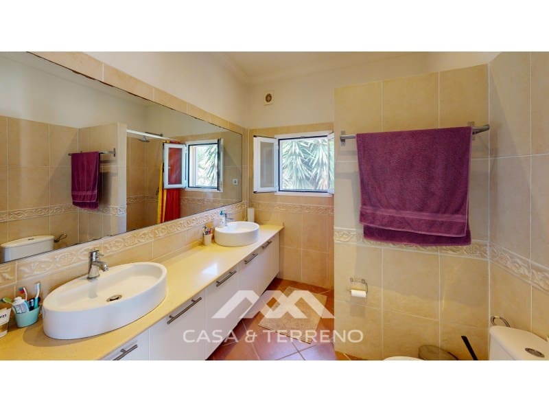 5 soveværelse Villa til salg i Algarrobo med swimmingpool - € 585.000 (Ref: 8545051)