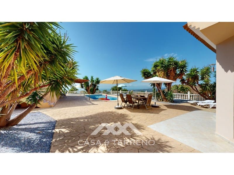 5 soveværelse Villa til salg i Algarrobo med swimmingpool - € 585.000 (Ref: 8545051)