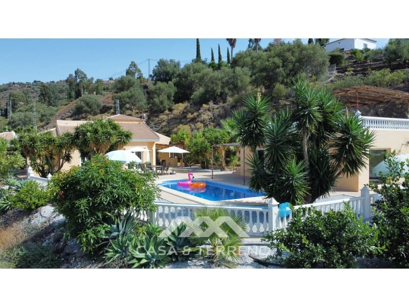 5 soveværelse Villa til salg i Algarrobo med swimmingpool - € 585.000 (Ref: 8545051)
