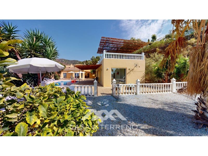 5 soveværelse Villa til salg i Algarrobo med swimmingpool - € 585.000 (Ref: 8545051)