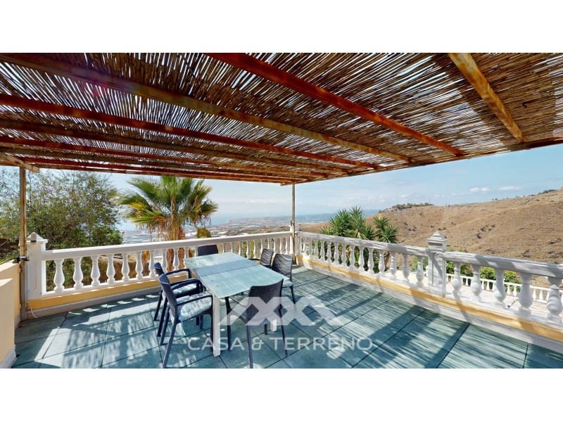 5 soveværelse Villa til salg i Algarrobo med swimmingpool - € 585.000 (Ref: 8545051)