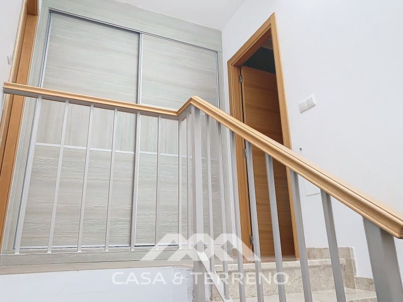 2 soveværelse Semi-Rækkehus til salg i Almayate - € 340.000 (Ref: 8549319)