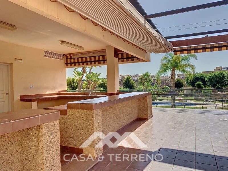 2 soveværelse Semi-Rækkehus til salg i Almayate - € 340.000 (Ref: 8549319)