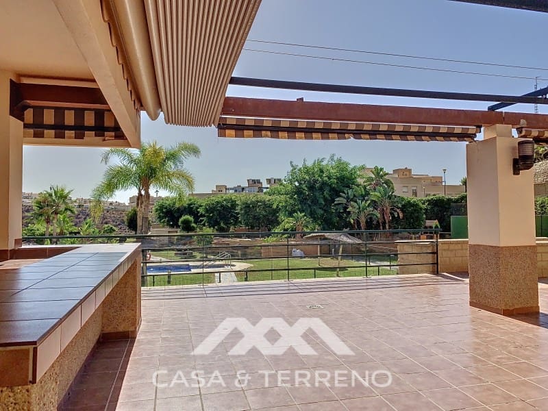 2 soveværelse Semi-Rækkehus til salg i Almayate - € 340.000 (Ref: 8549319)