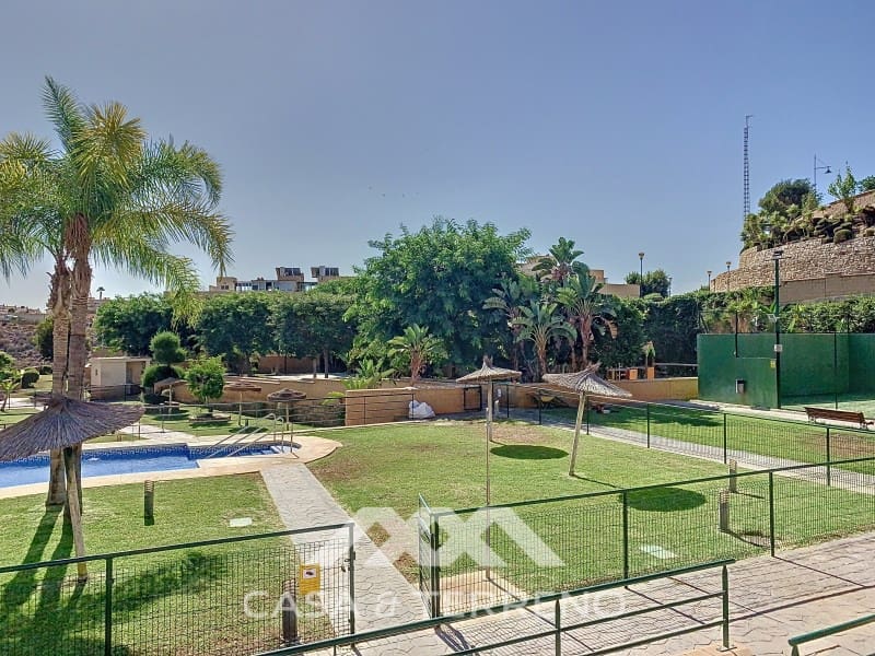 2 soveværelse Semi-Rækkehus til salg i Almayate - € 340.000 (Ref: 8549319)