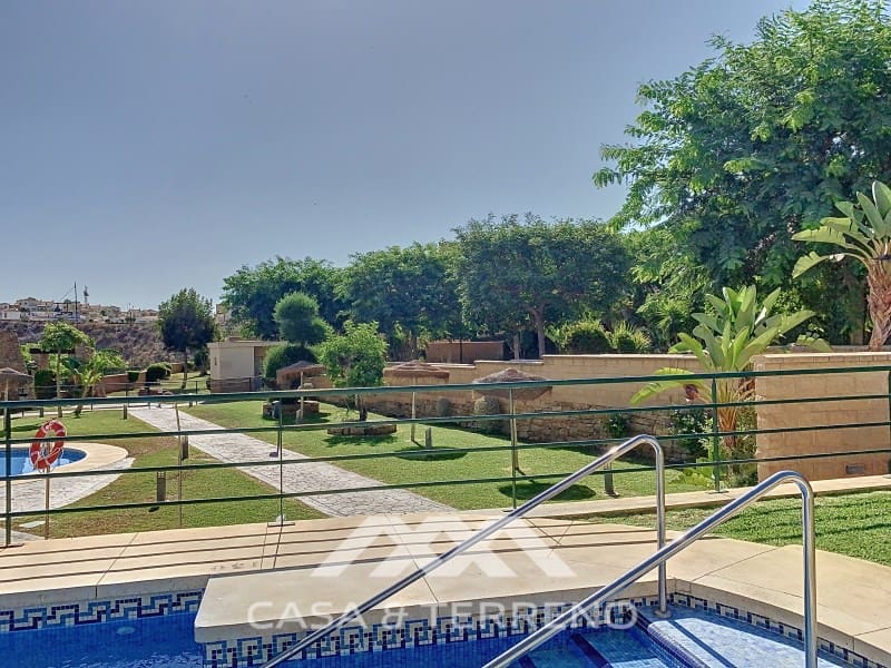 2 soveværelse Semi-Rækkehus til salg i Almayate - € 340.000 (Ref: 8549319)